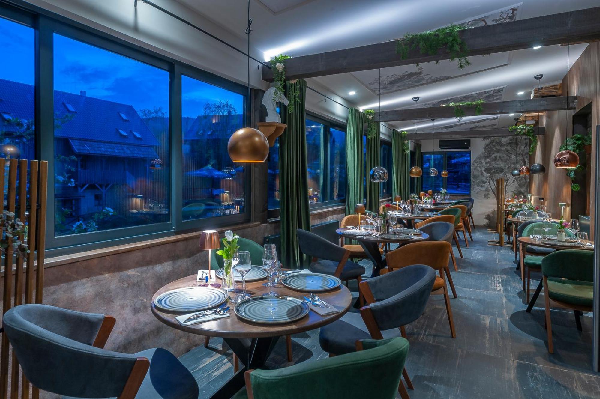 Ferienpark Ethno Plitvice Lakes 4*